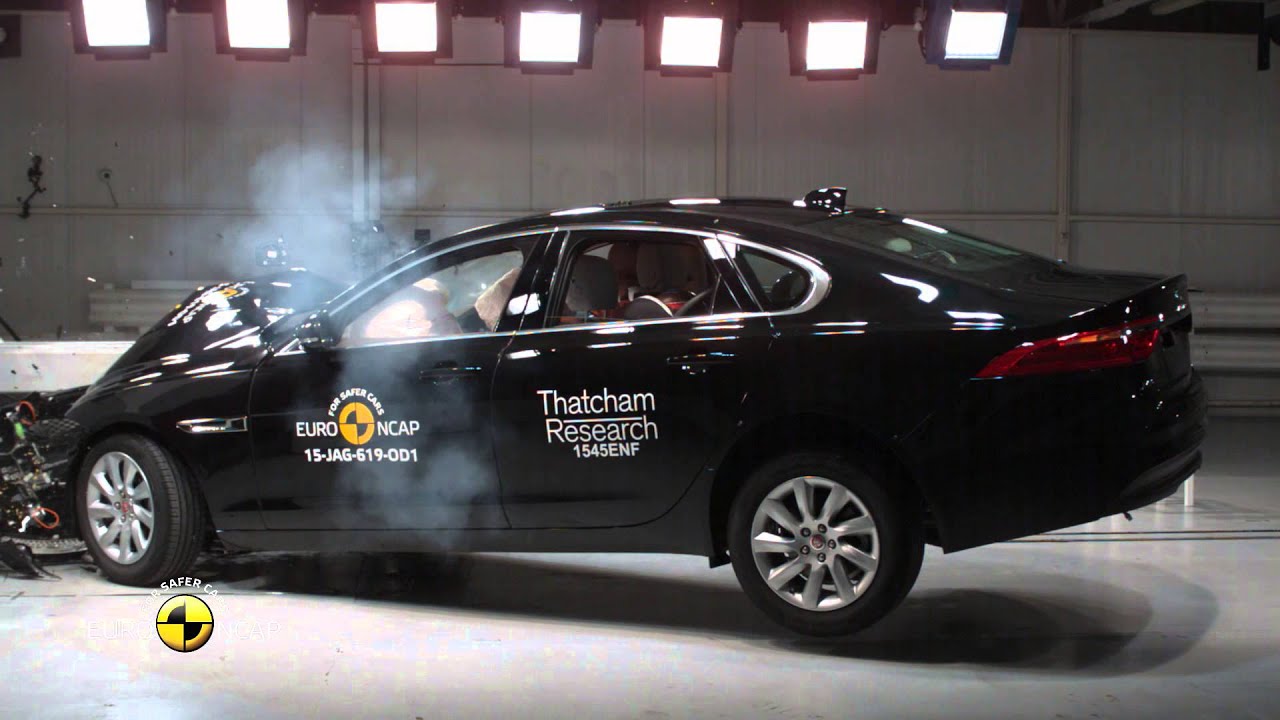 Crash Test JAGUAR XF Euro NCAP - Star Cars: Episode 7 - AutoEmotionenTV