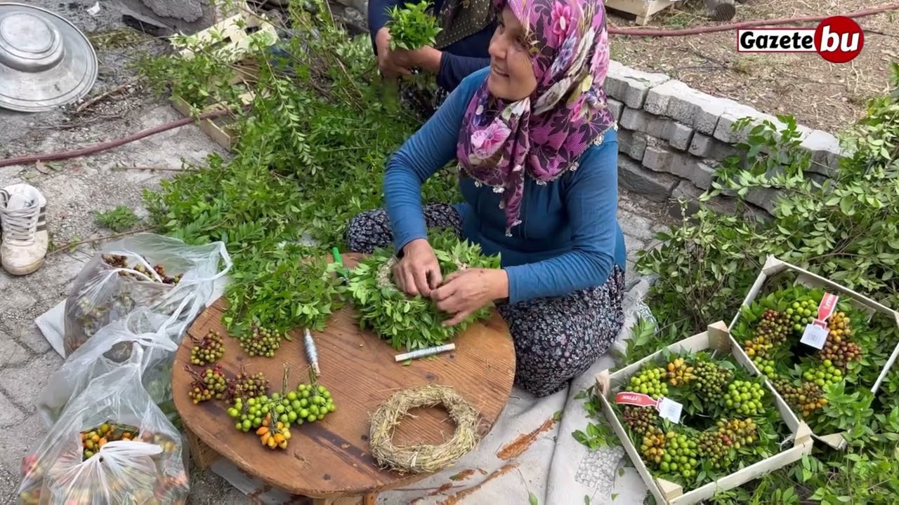 Kocaaliler’de Kadınların El Emeği Meşhur Çelenk