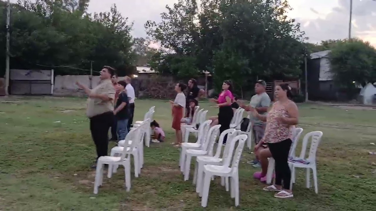 Grupo renova_sion en la iglesia el monte del clamor