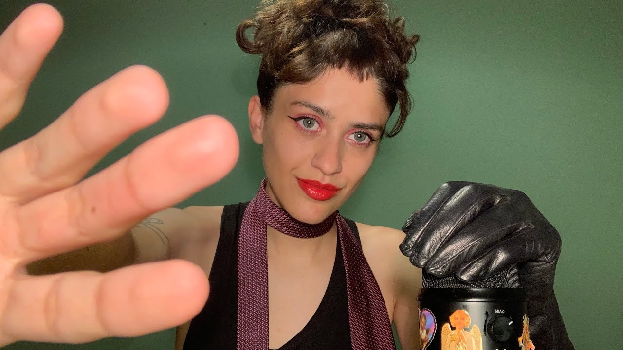 asmr rápido ❤️ hand sounds, mic gripping, mouth sounds y susurrando sobre cine 🎬
