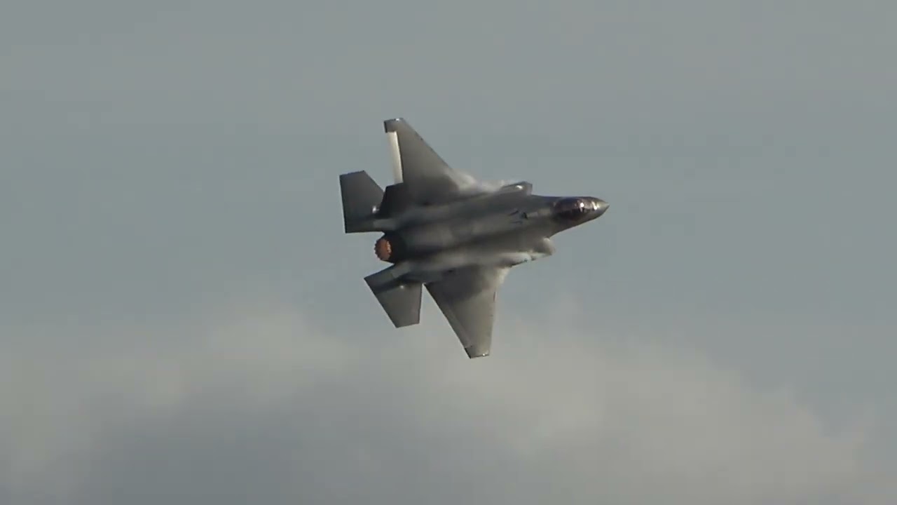 3 Sq RAAF F35A Display Friday Avalon Airshow 2023