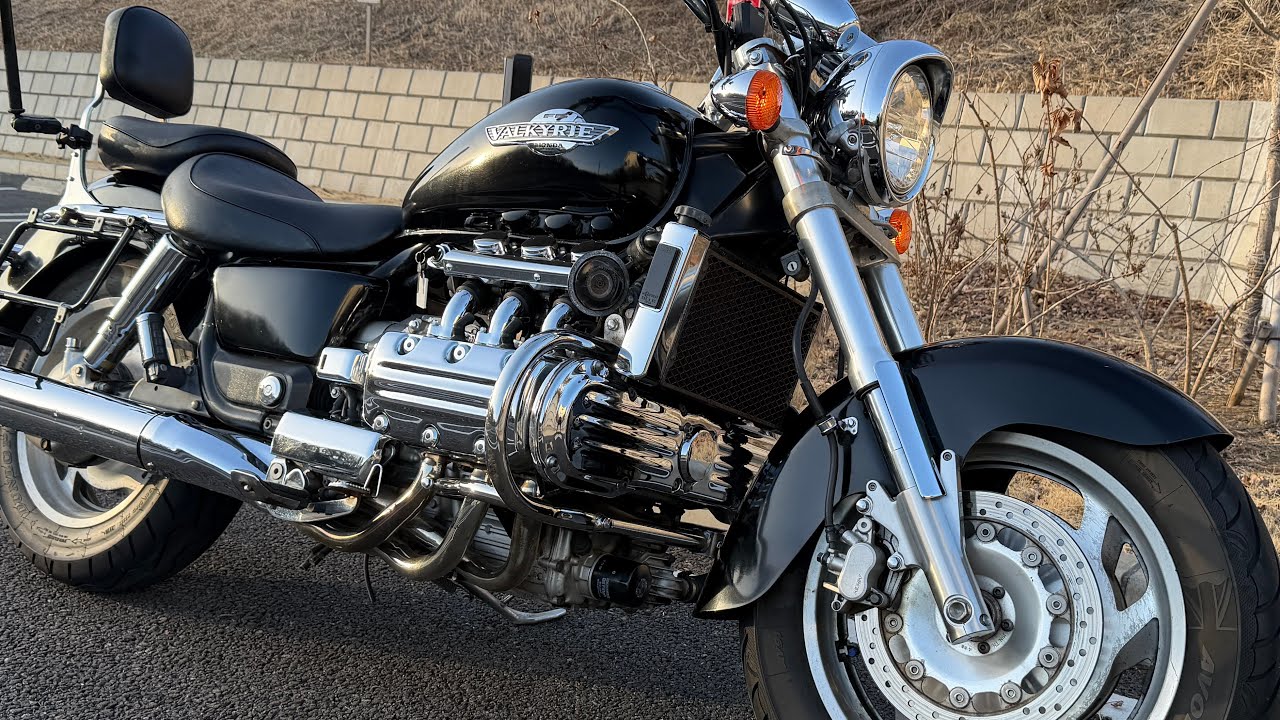 6気筒！キャブ車の最高峰「ワルキューレ」に乗る：参考動画