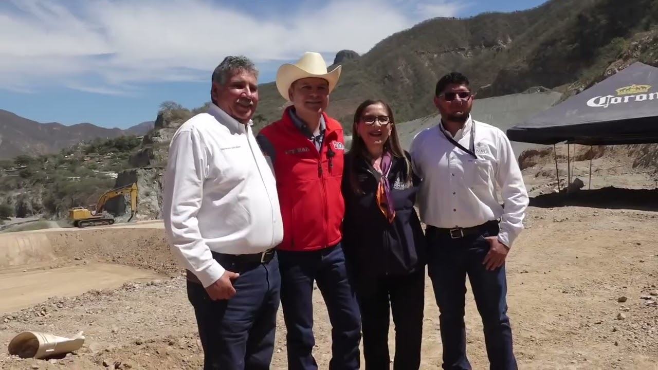 Esteban Villegas entrega 40 mdp en obras y apoyos a familias de San Dimas