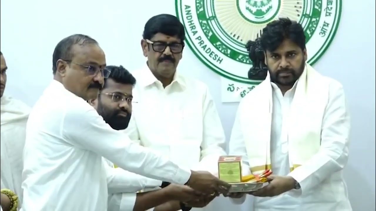 శ్రీశైలం మాస్టర్ ప్లాన్ గురించి పవన్ కళ్యాణ్ గారితో చర్చించిన రాష్ట్ర దేవాదాయ, అటవీ శాఖ అధికారులు