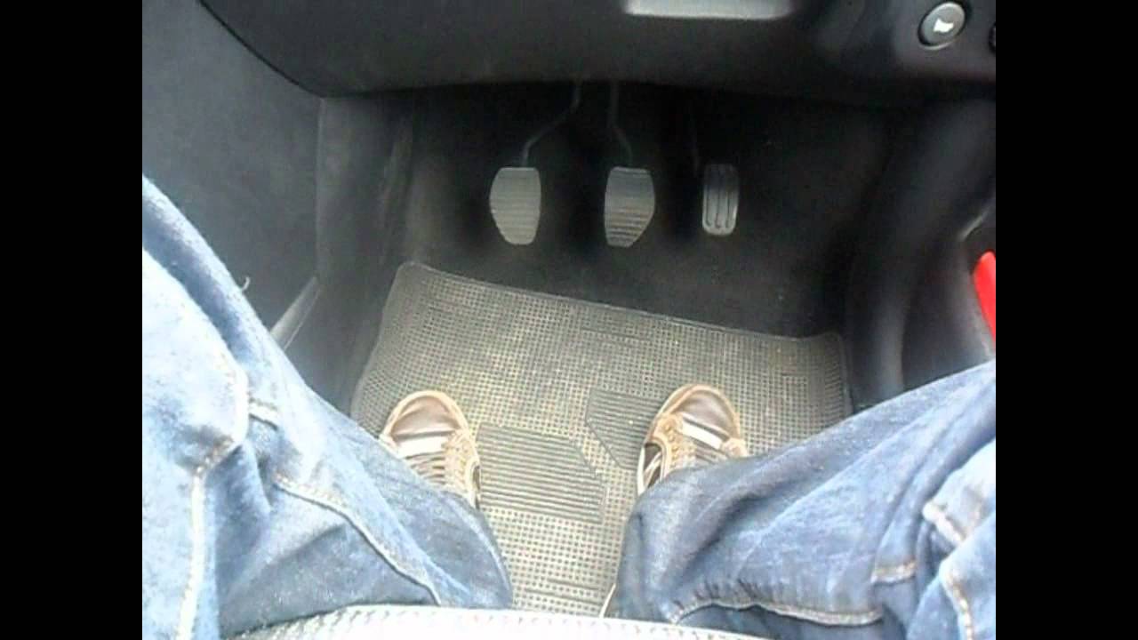 savoir monter et r&eacute;trograder les vitesses (permis de conduire &eacute;tape 1) le&ccedil;on 3.
