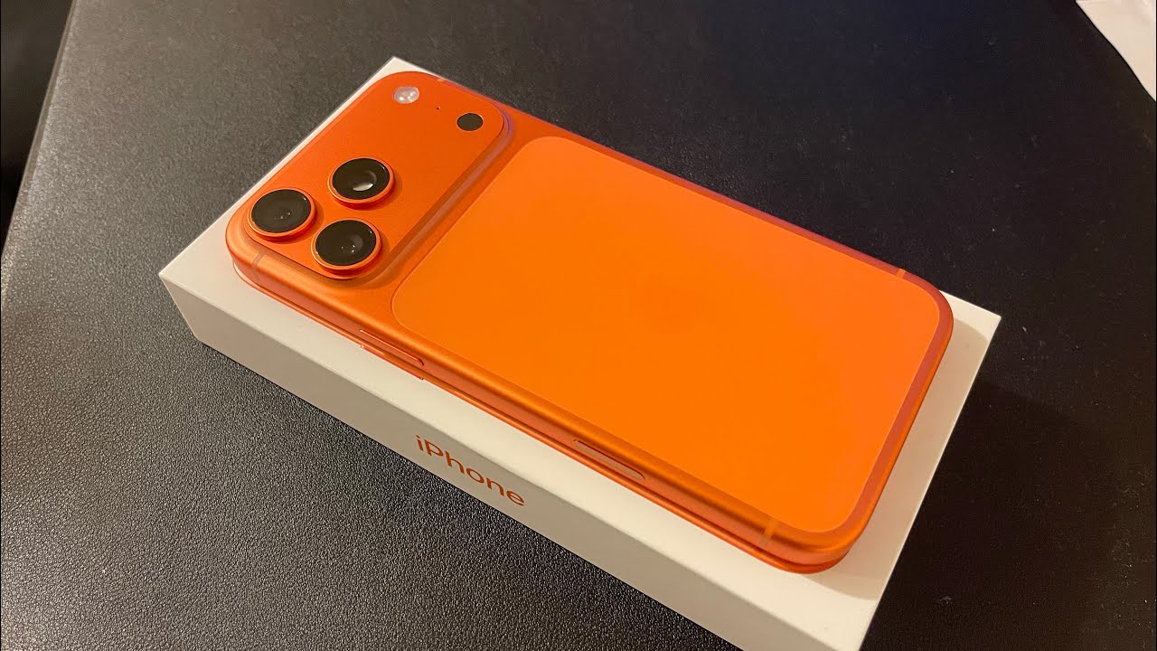 iPhone 17 Pro Max Cosmic Orange  - Unboxing & initial setup