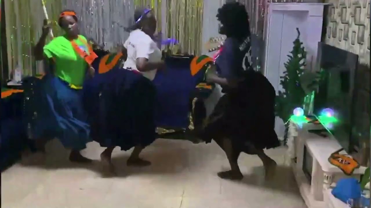 Panaruu Traditional Dance (Agieldit)