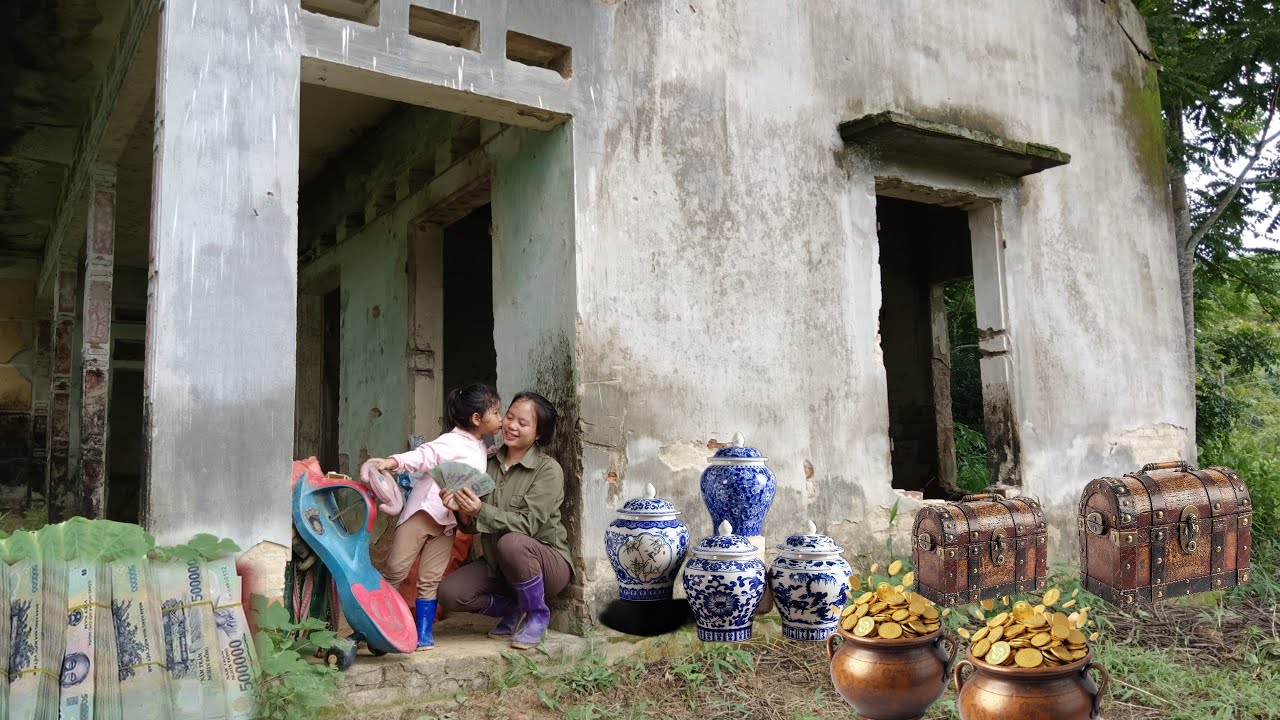 Money found buried underground in abandoned house, two sisters have money to buy their dream land