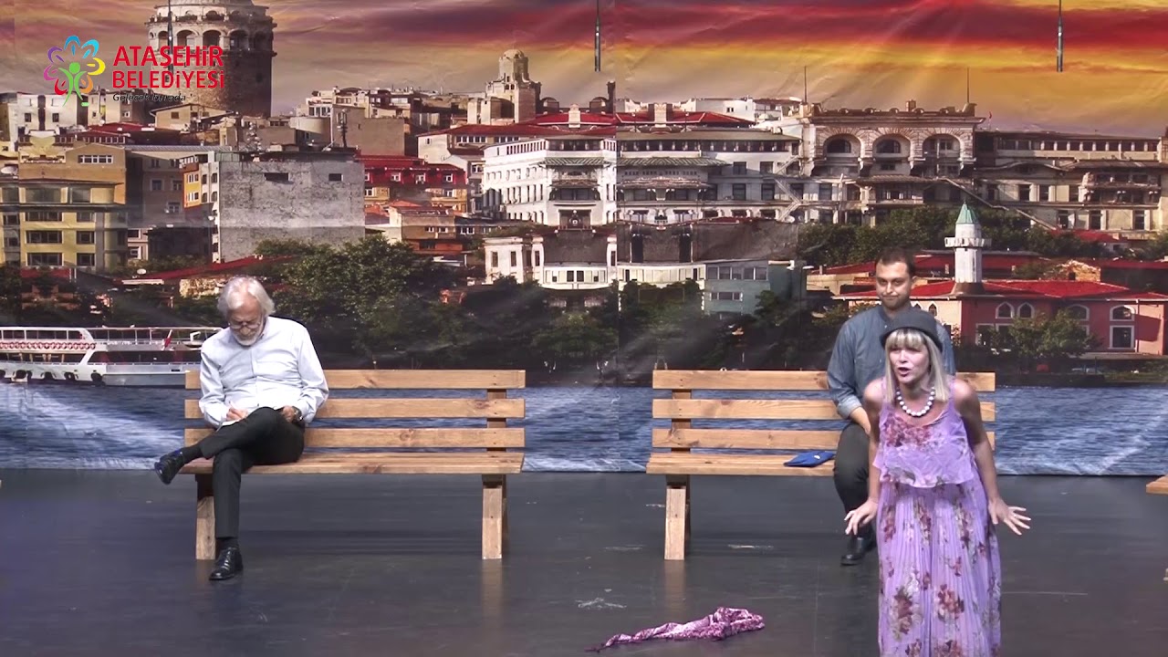 Aziz Nesin Vapuru Tiyatro Gösterisi