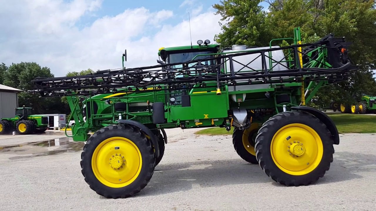 4830 JD Self propelled sprayer