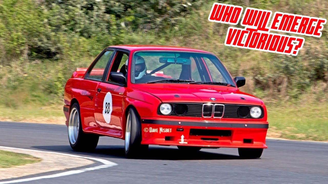 Historic Cars Battle For Glory at Dezzi Raceway