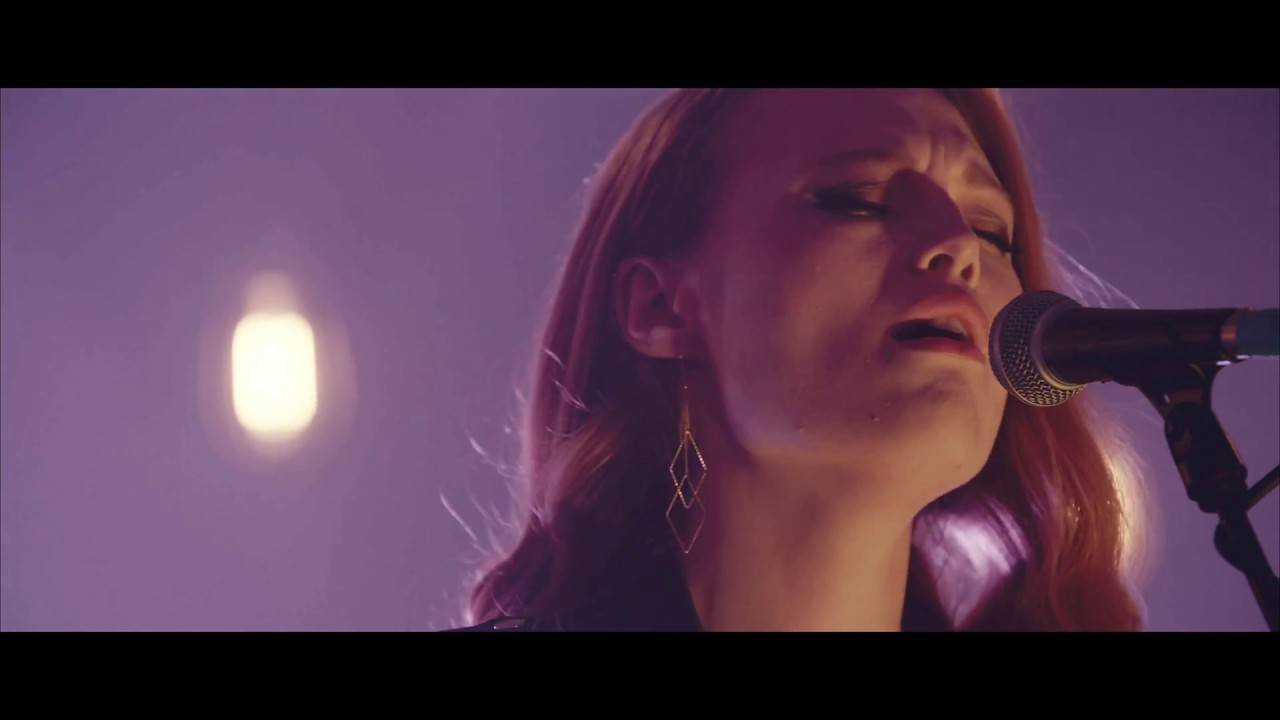 Freya Ridings - Unconditional (Live At St Pancras Old Church)