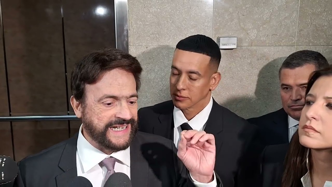 @DaddyYankee es quien ha sido hostigado y oprimido económica, según sus abogados