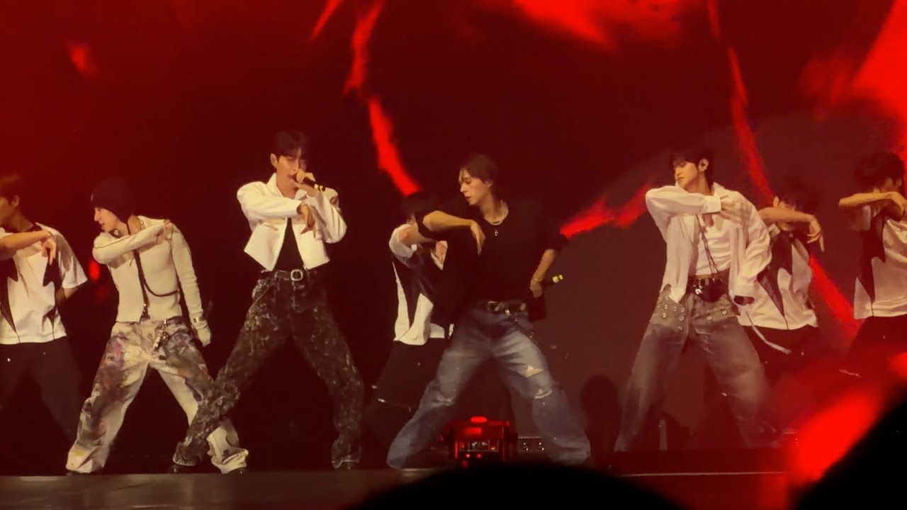 260117 HIGHLIGHT - CHAINS (K-Life & K-Live Indonesia HUG K-Pop Concert) Fancam