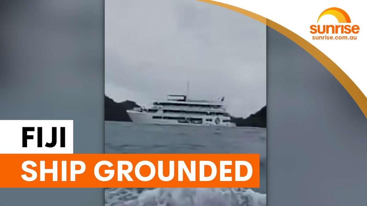 Cruise ship runs aground near Fiji's Castaway Island | Sunrise