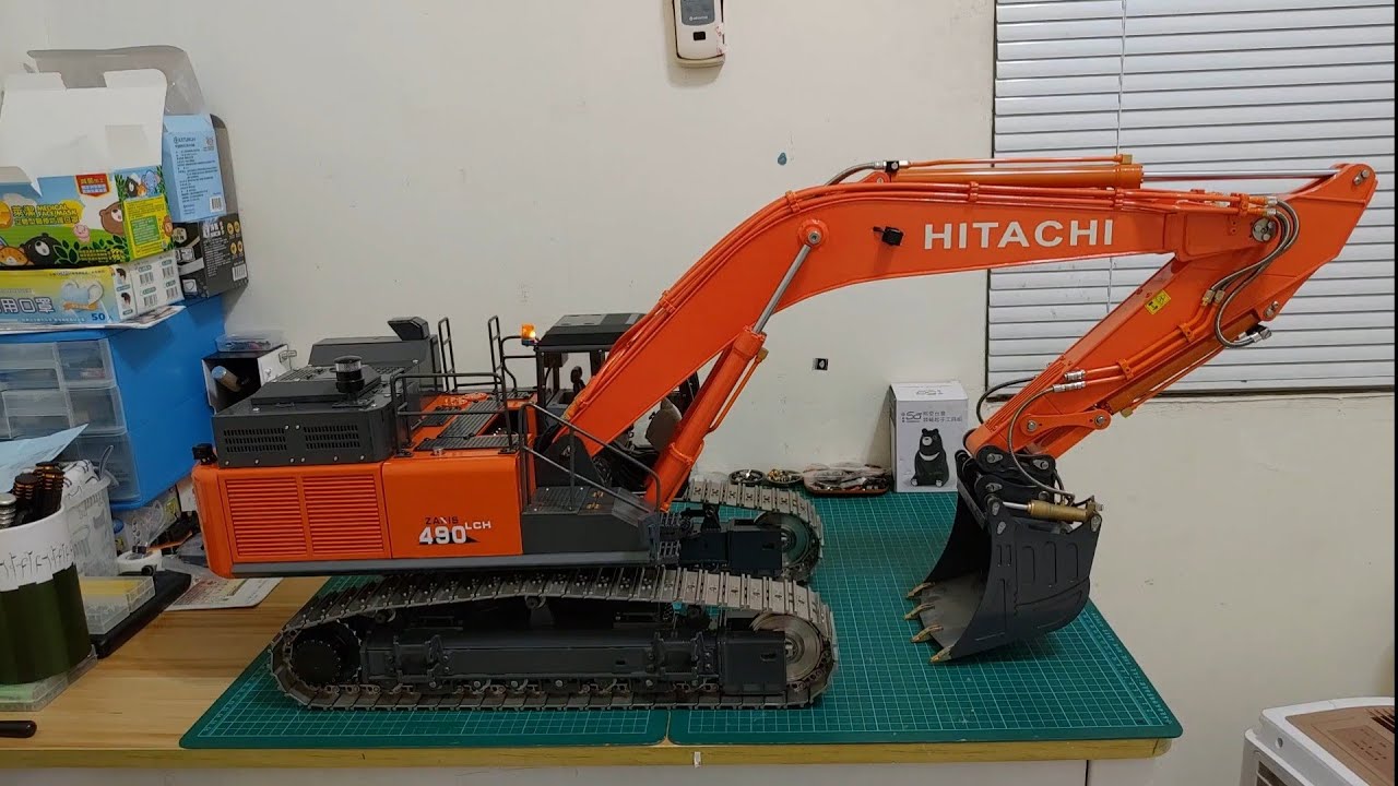 RC 1/12 excavator hitachi 490 - V.2
