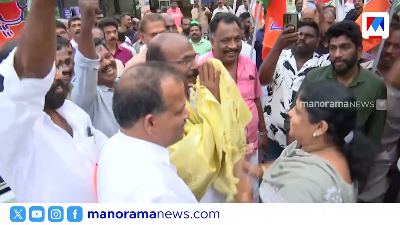 സഖാവ് മുകുന്ദനെ കാത്തു നിന്നു, വന്നത് ഗീത ഗോപി; LDF , BJP റോഡ് ഷോകൾ മുഖാമുഖം #ldf #bjp #election2026