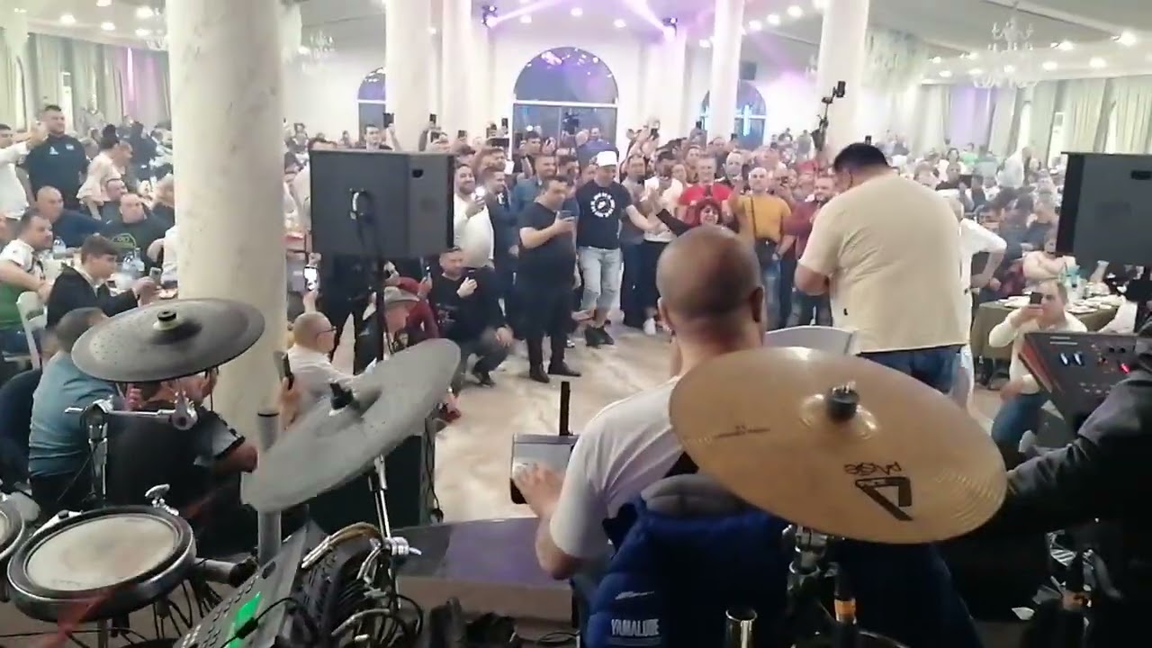 Альошата народно в р-нт тайгър хаус