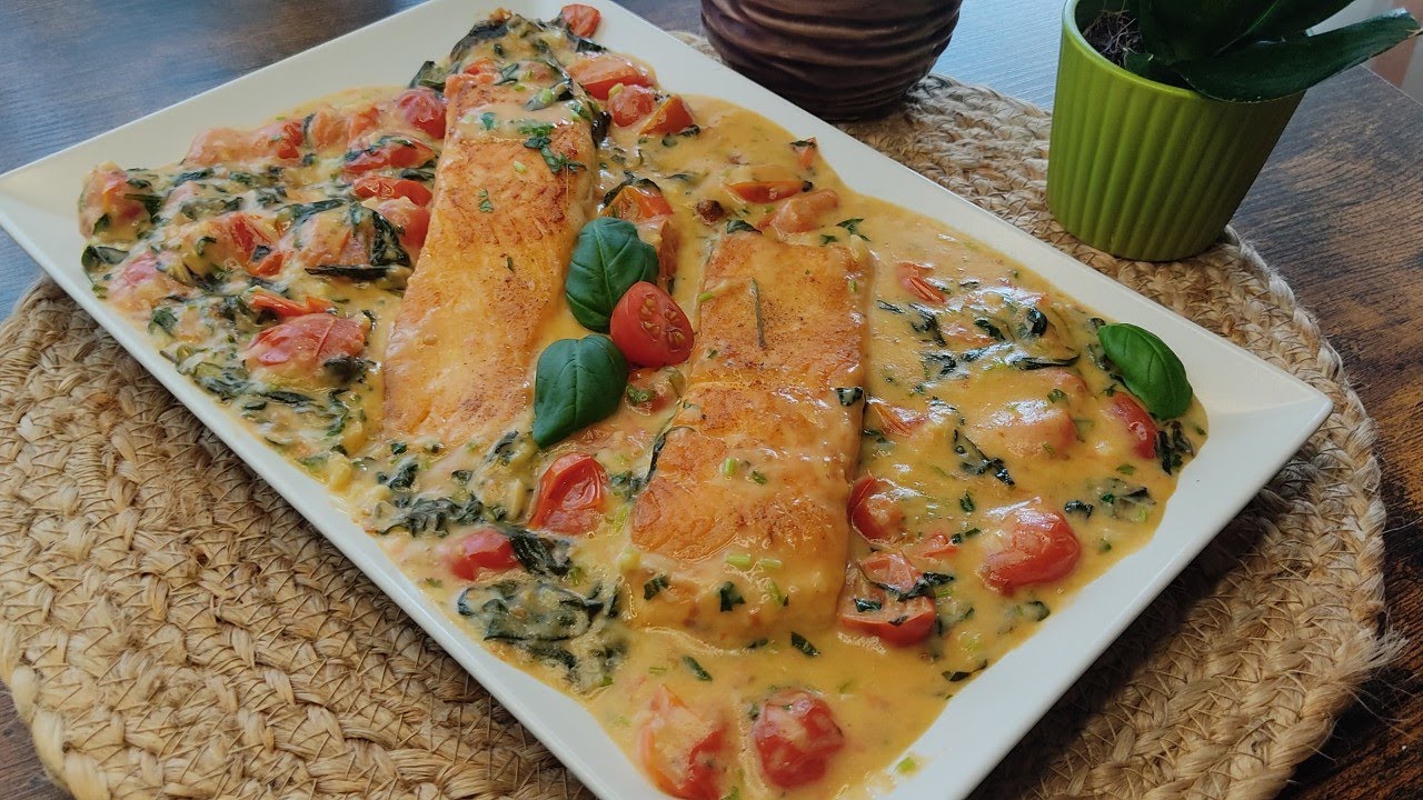 سمك بالسبانخ وصلصة الكريمة رهييب🍣2021/ salmon with creamy spinach and basil sauce