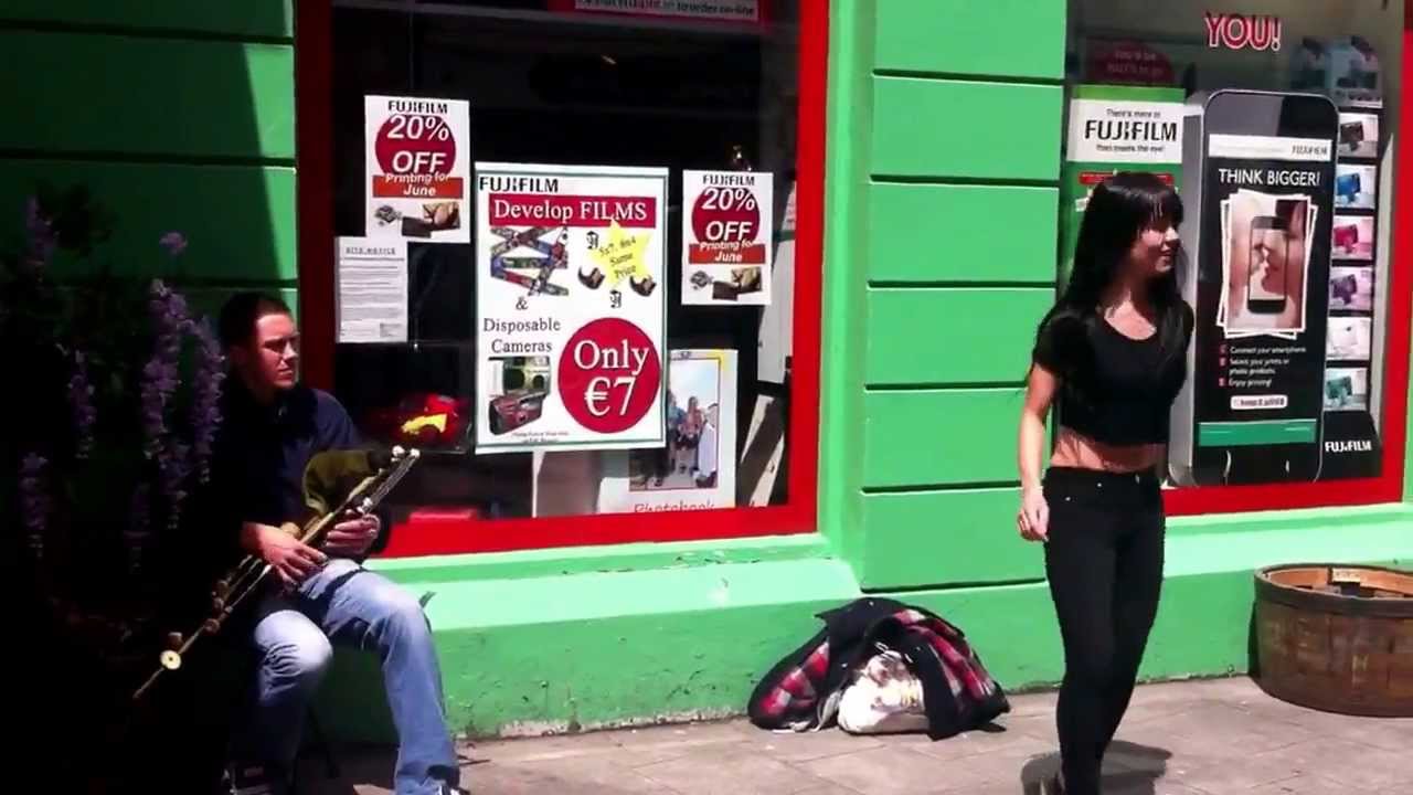 Irish Sean Nós Dancing & Irish Uilleann Pipes - Shop Street, Galway.