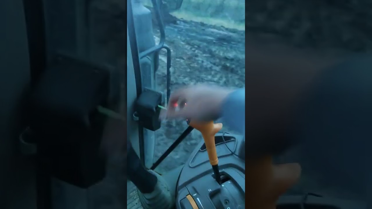 malo o John Deere 6090M vozimo stajnjak...🤗🤗