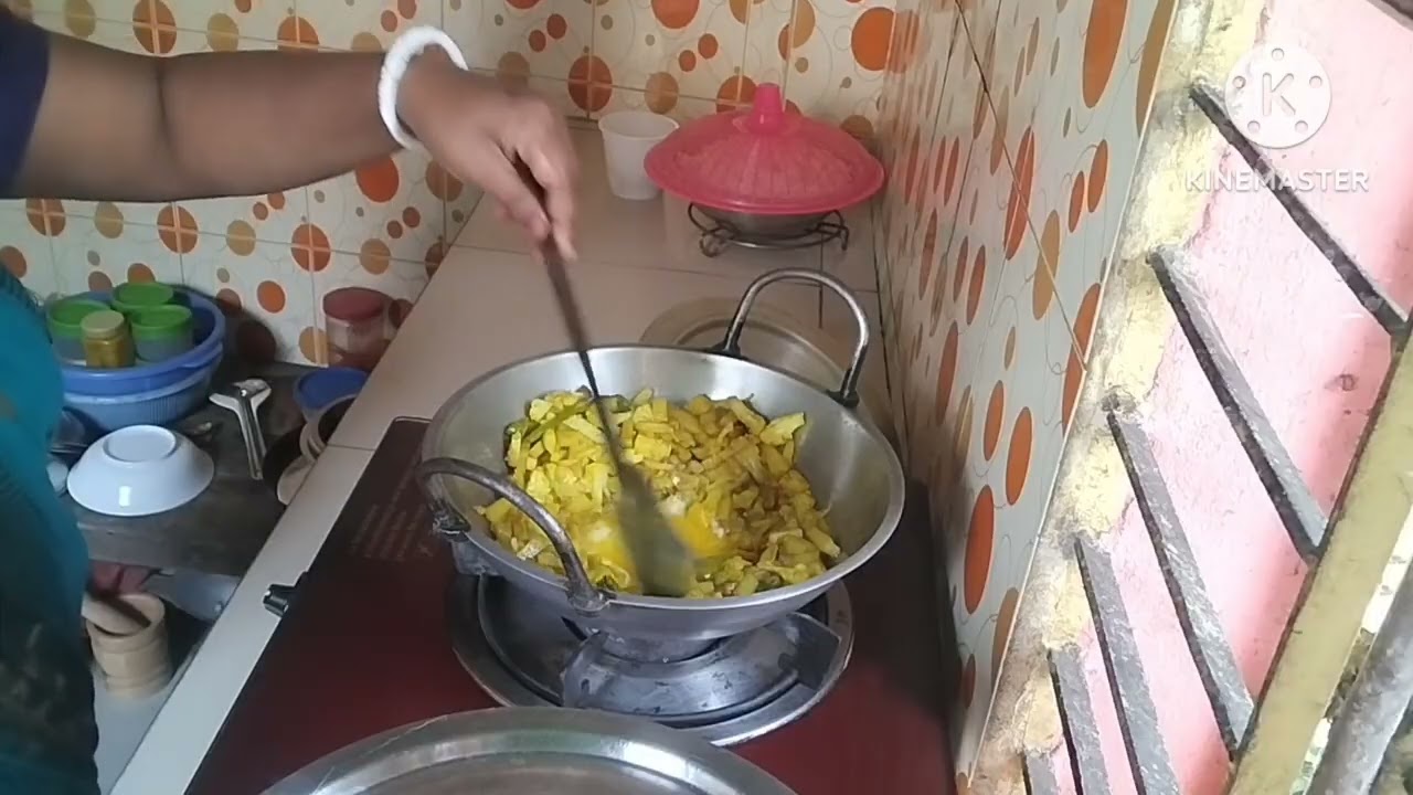 ডিম দিয়ে ফুলকপি ও আলুর সুস্বাদু একটি ভাজি 🙏🙏❤️❤️🌿🌿