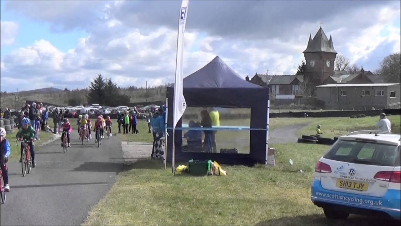 Kames Road race April 2016 under 8's and under 10's