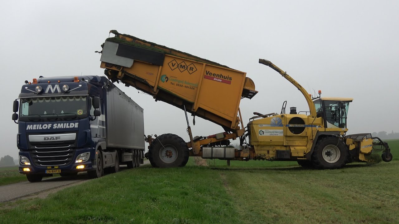 Grasdrogerij Ruinerwold met New Holland FX50 - Veenhuis Shuttle haksel combinatie (2017)