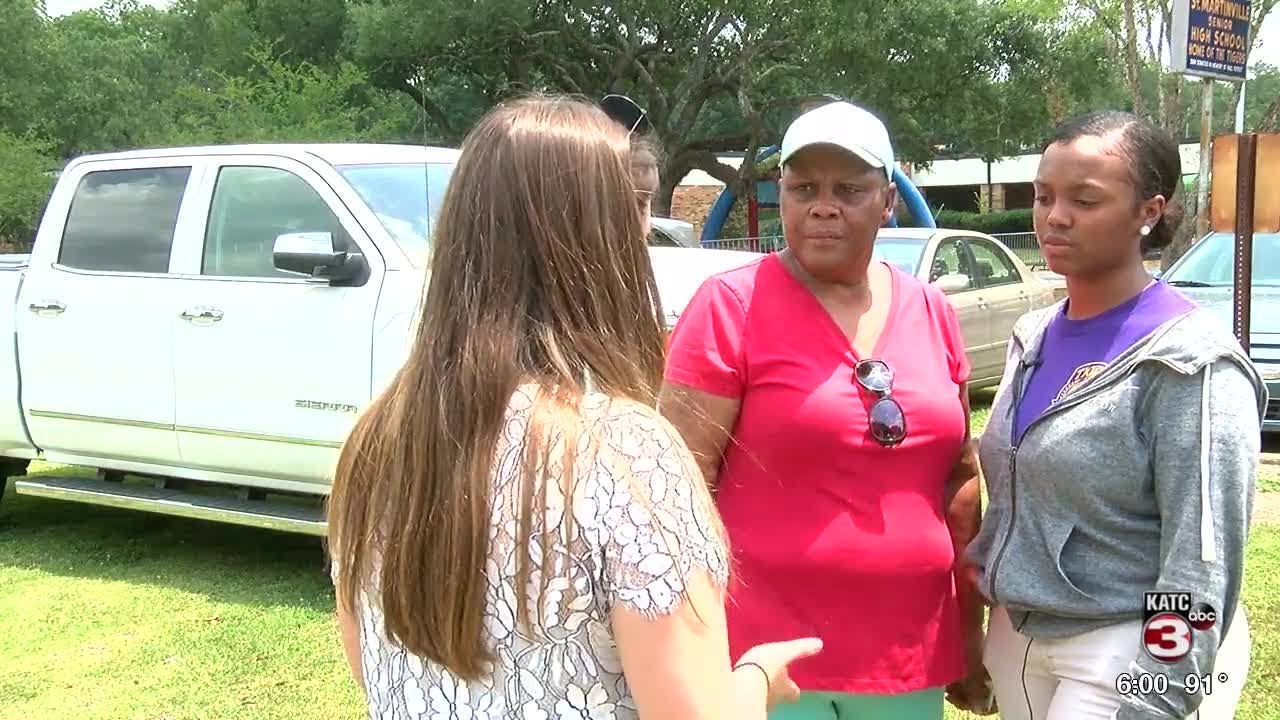 St. Martinville grieving after 2 students, woman dead in morning crash