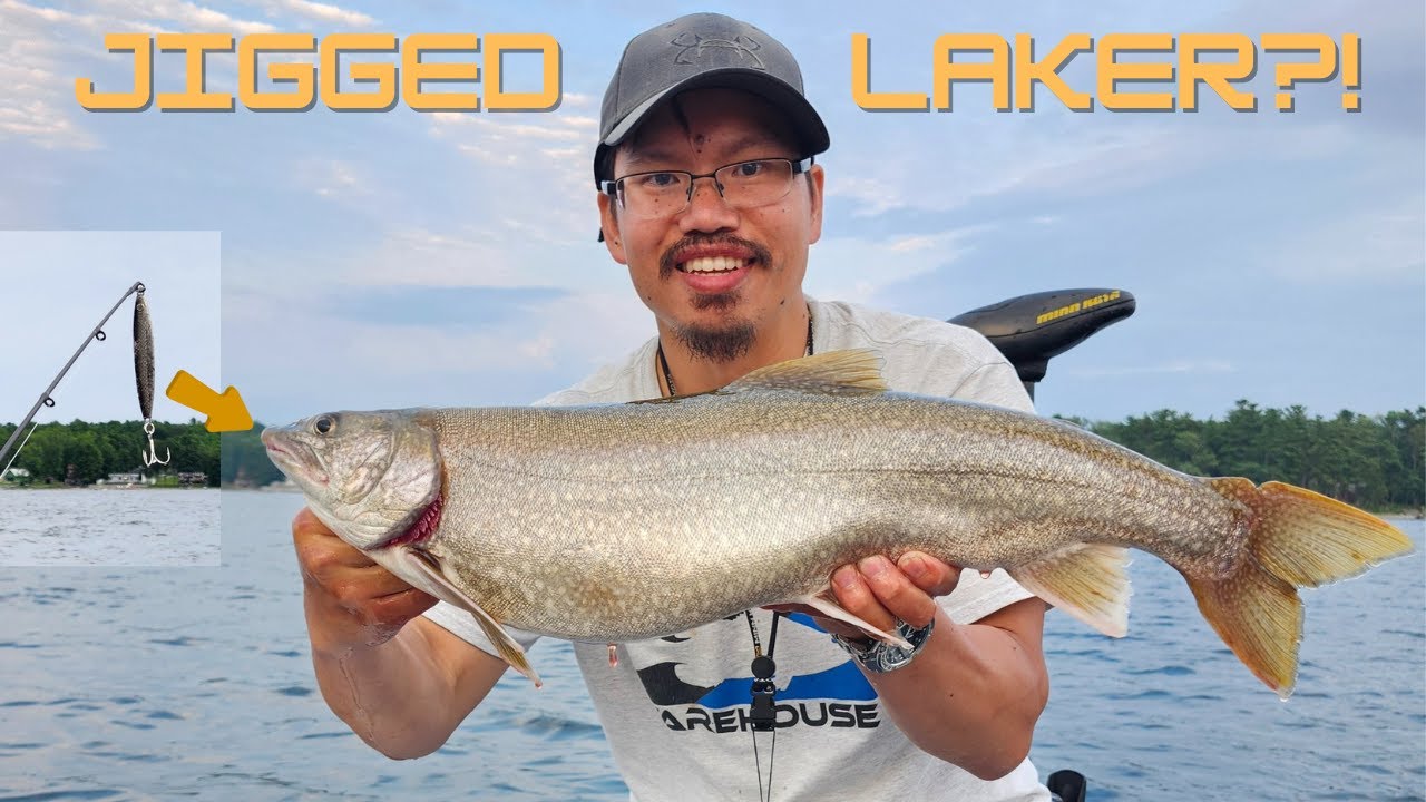 Jigging for Lake Trout on Light Tackles!!! (Touladi)