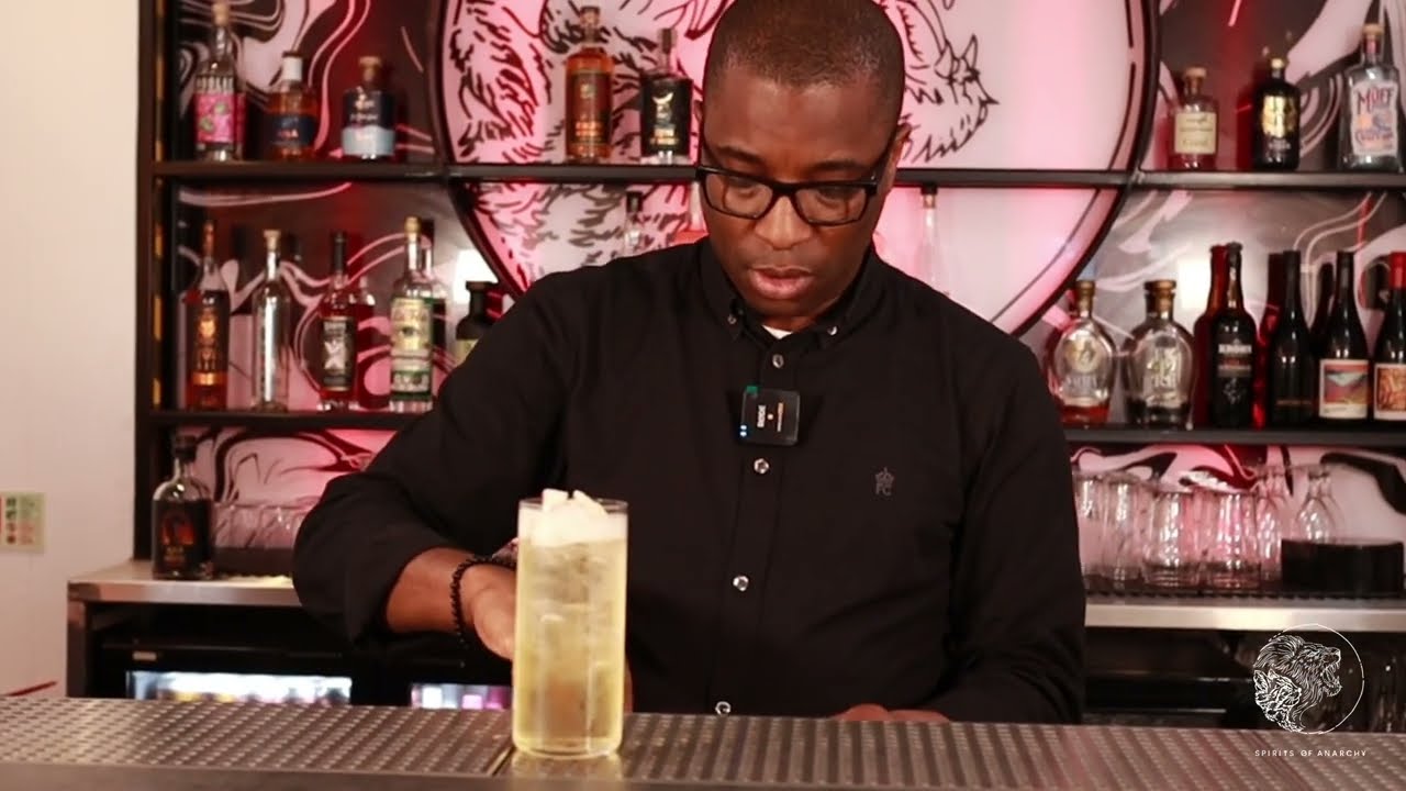 Black Dragon Pineapple Rum: Simple Serve