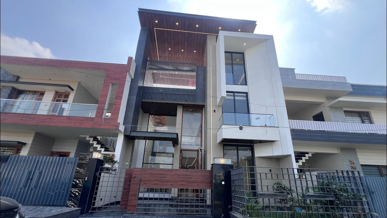 200 Sq. Yard 30*60 5 BHK Duplex House Sector 123 Near Airport Road North Facing Mohali @amitkumar...