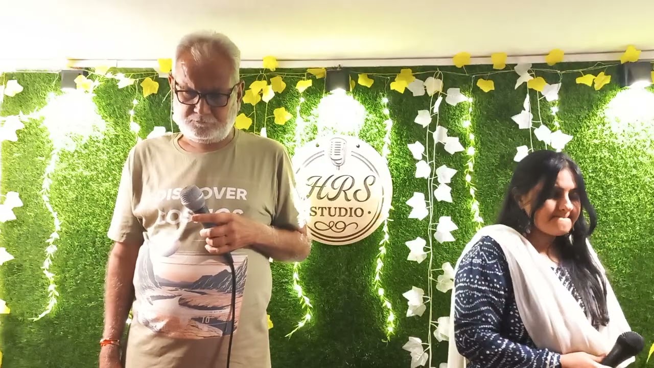 Ghunghat ki aad se dilbar ka didar adhura rehta