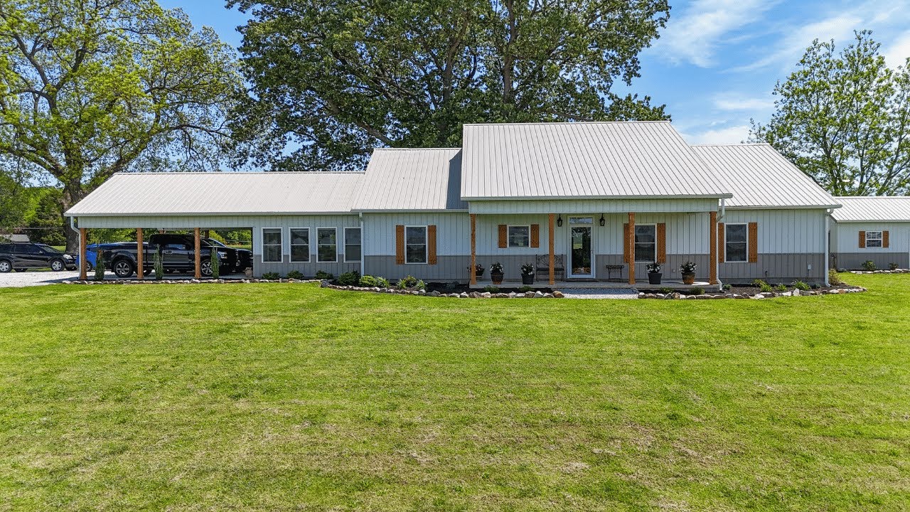 Country Home on 10 Acres! For Sale in Dyer, TN