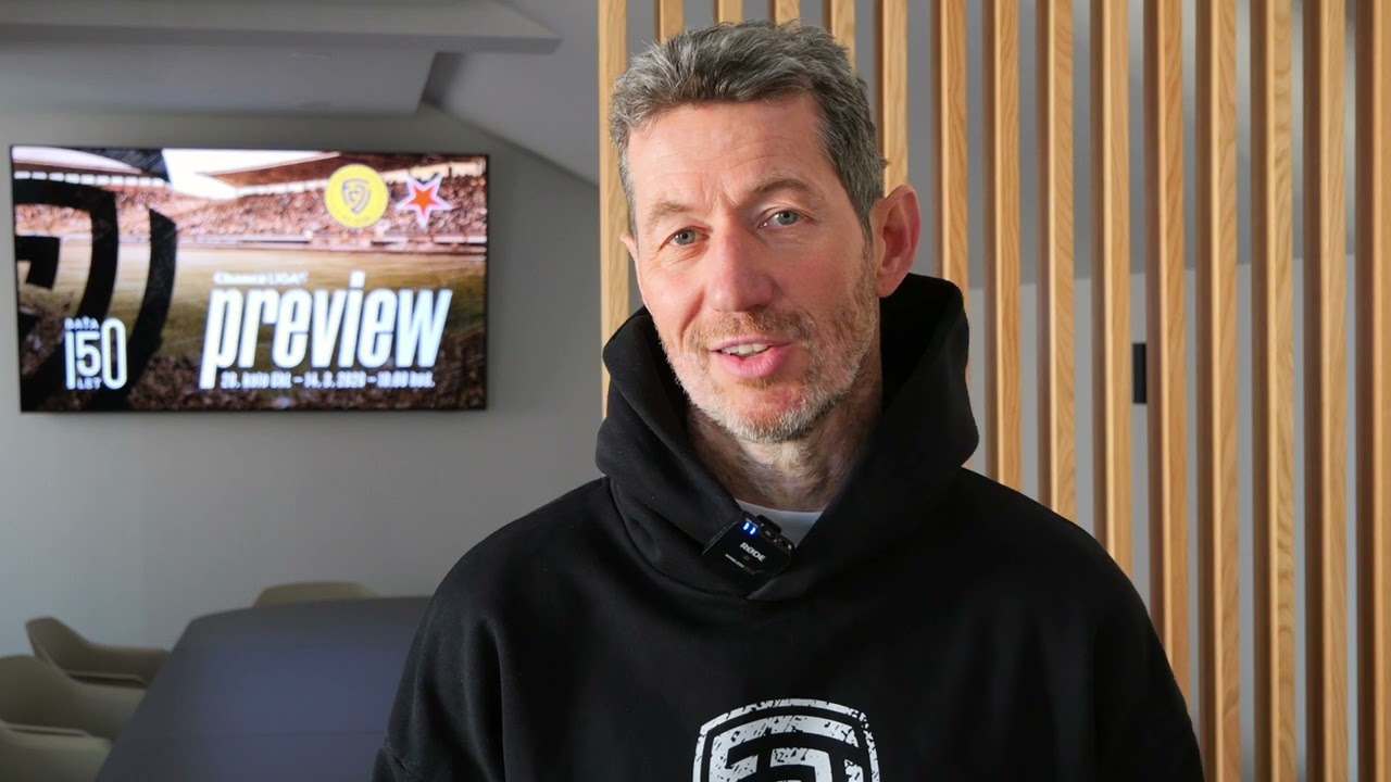 26. kolo | Trenér Bronislav Červenka před utkáním se Slavií Praha