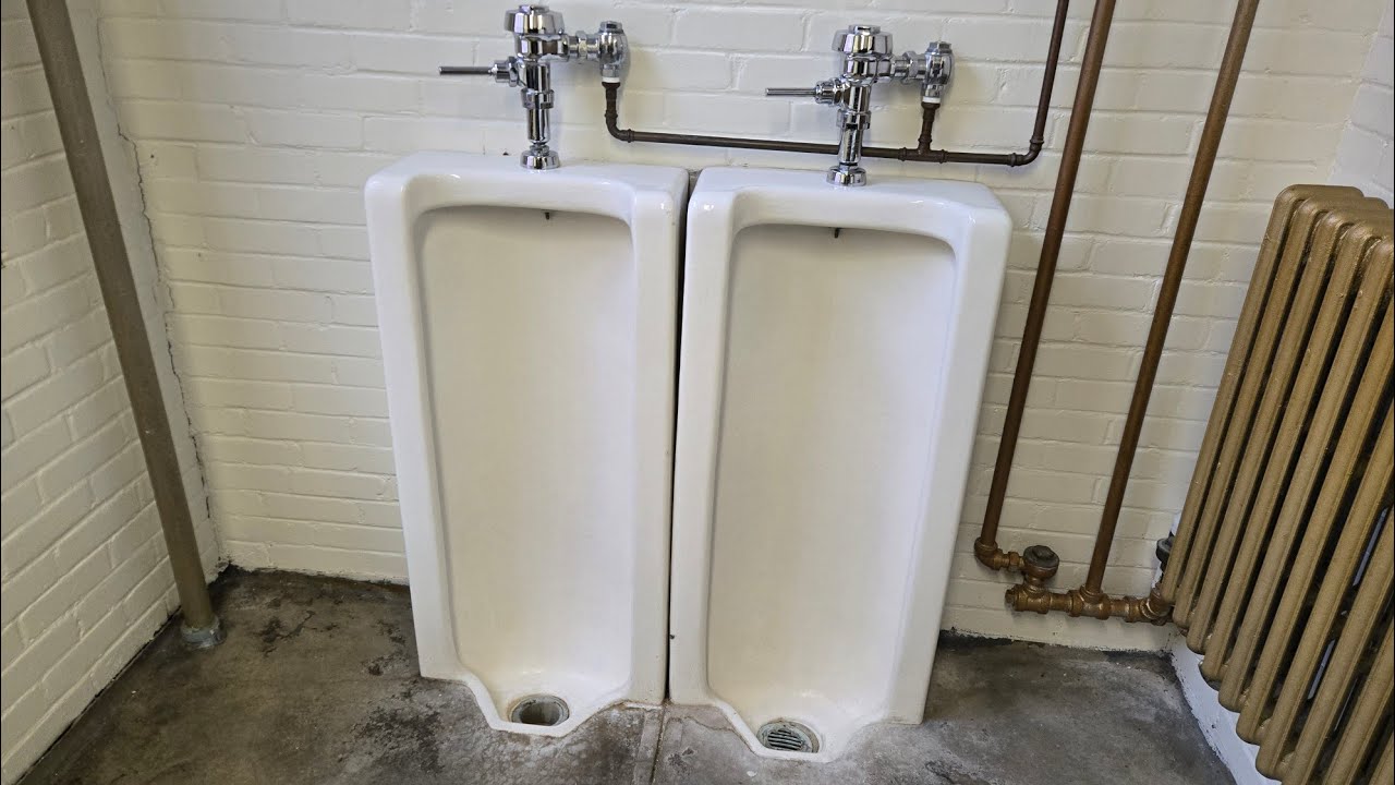 [461] Vintage 1930 Urinals at UMA Chenoweth Laboratory