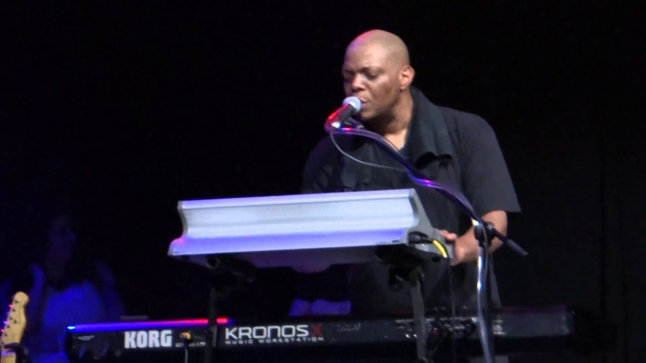 Shaun Martin on Lingus bizarre synth solo - Snarky Puppy - Vivo Rio - 2015 - HD