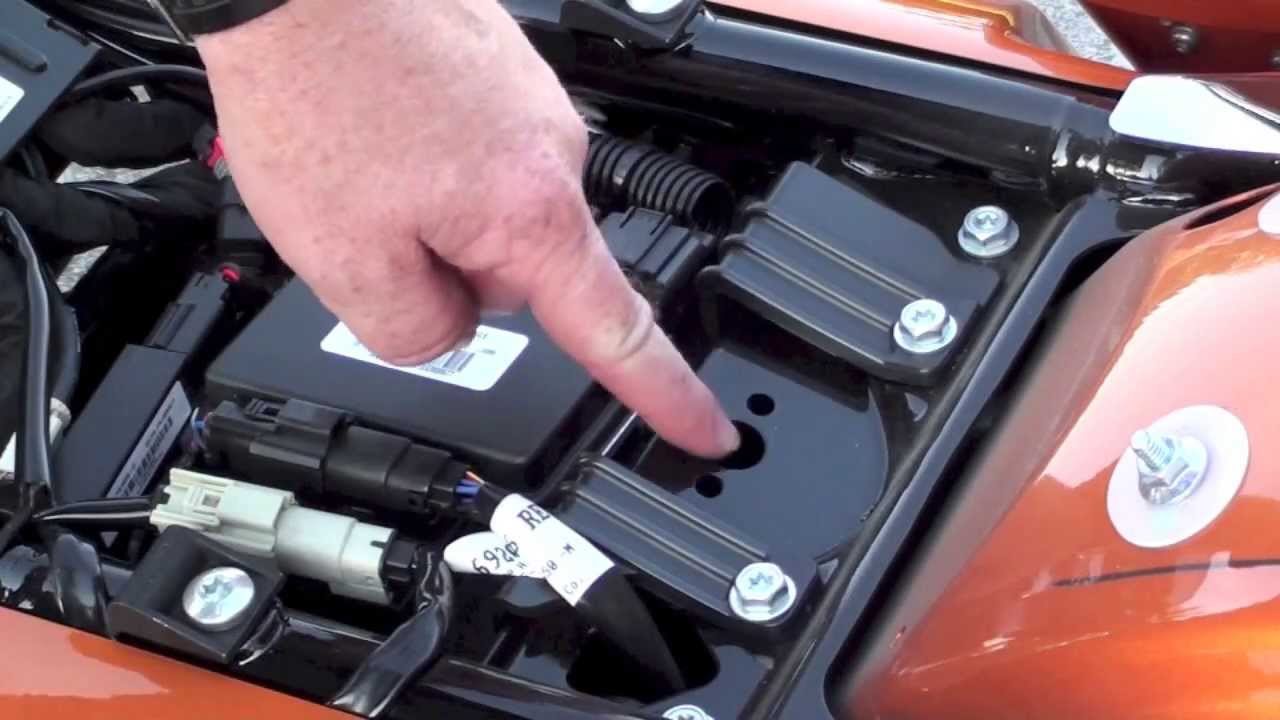 Install detachable rider backrest on 2014 Harley Davidson Touring | Law Abiding Biker Podcast
