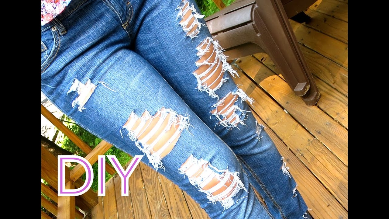 DIY Faça você mesmo: Como Desfiar Calça Jeans