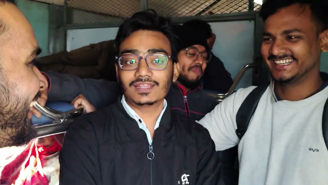 Boys Trip to Varanasi | Spiritual Vibes & Crazy Moments