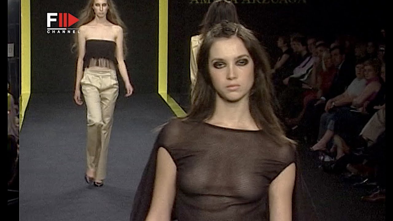 AMAYA ARZUAGA Spring 2002 London - Fashion Channel