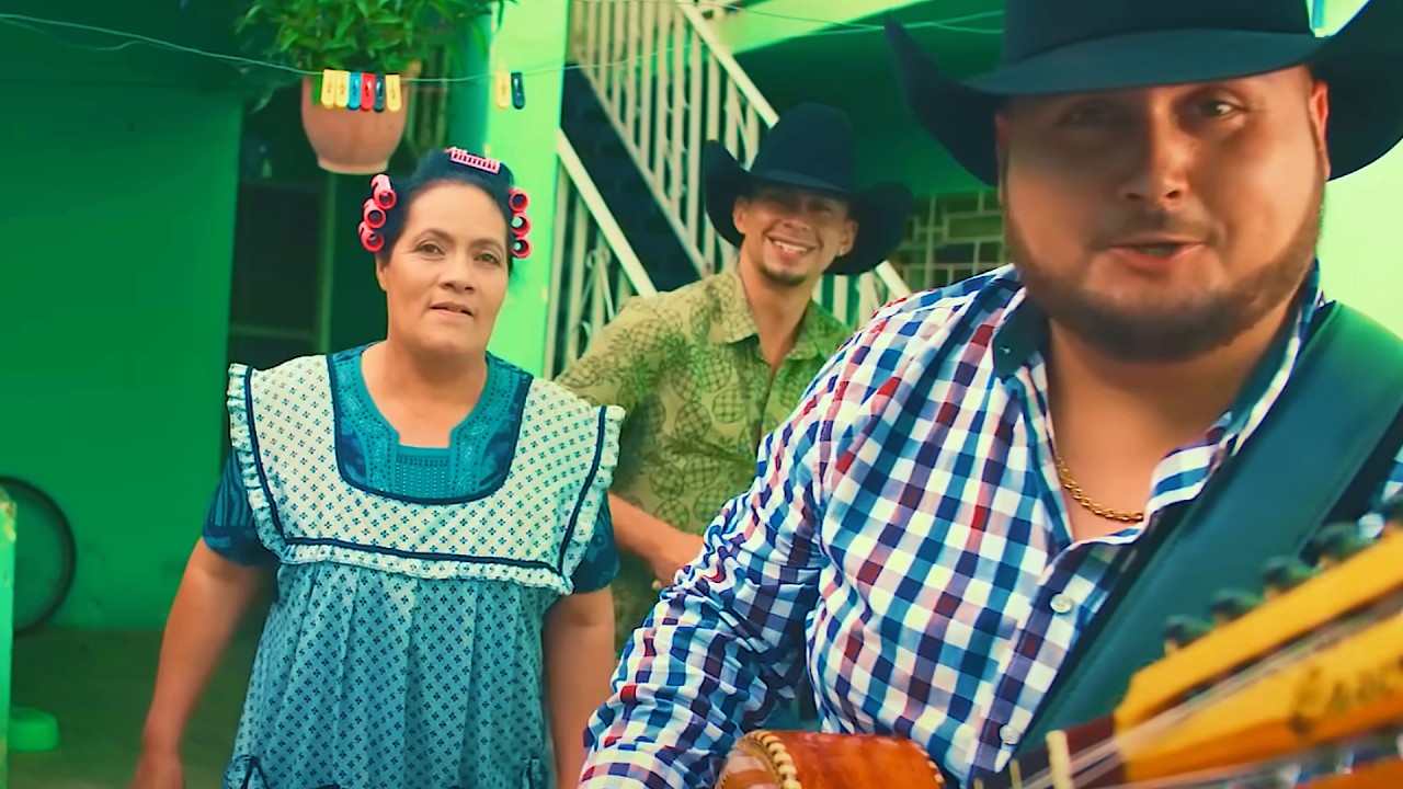 La Fiera De Ojinaga - El Rezado (Video Oficial)