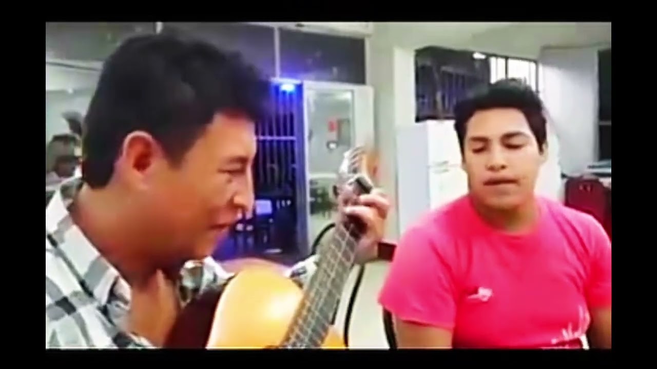 IRVIN SAAVEDRA A CAPELA CON SU PADRE ARMONIA 10