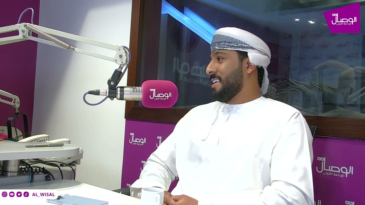 وصال دوت أف أم البعد الآخر للنيروز مع عبدالملك النوفلي مصور للنيروز العماني ( العدسة العالمية )