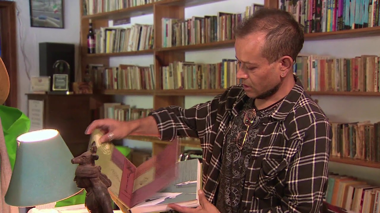75 años de José Agustín: la biblioteca