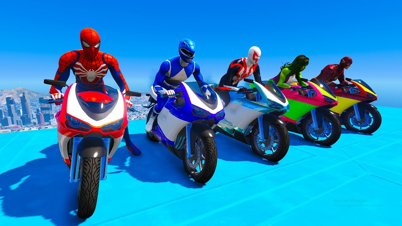 Người nhện siêu mô tô đua với siêu nhân và đội người nhện - GTA 5