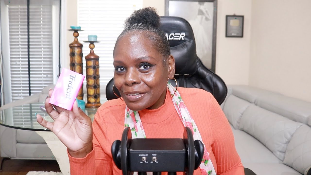 Snapping Fingers with Nails Ear To Ear ASMR Chewing Gum (Trident)
