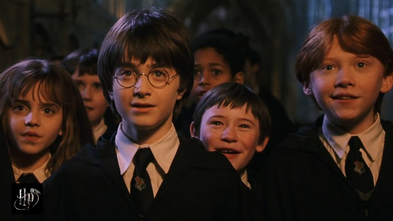 Harry Potter and the Sorcerer's Stone (2001) - Dormitory Scene