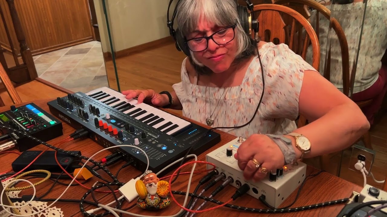 Arturia Minifreak/Microcosm/Roland TR-6s DANCE song created Live uploaded straight to iPhone. DANCE!