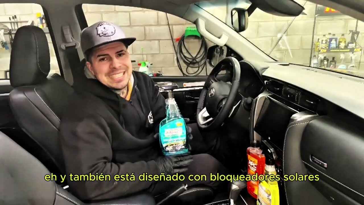 Toyota SW4 - Limpieza de interior con productos K78